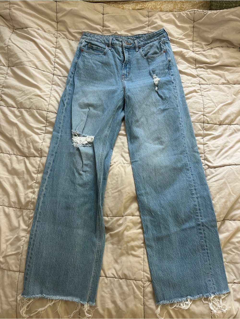 Old Navy Light Blue Distressed Wide-Leg Jeans